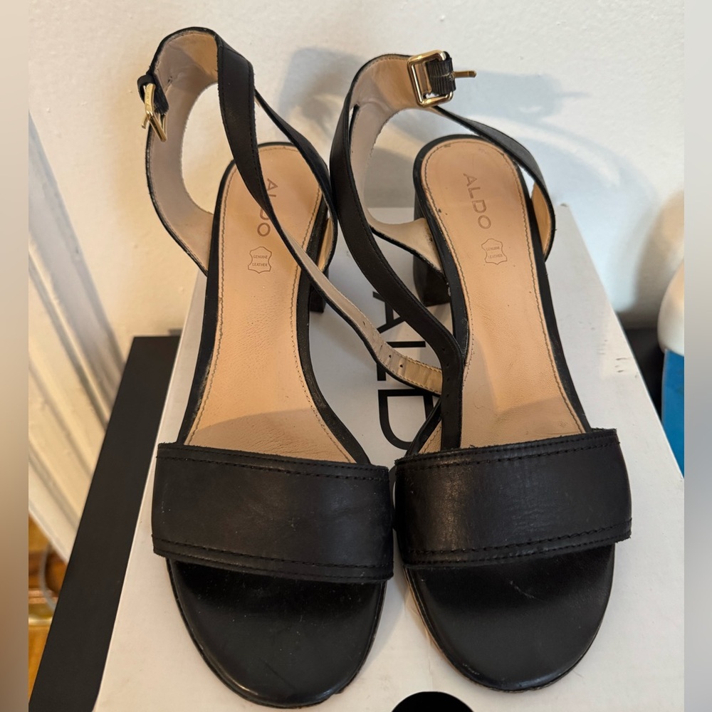 Block heeled sandal
